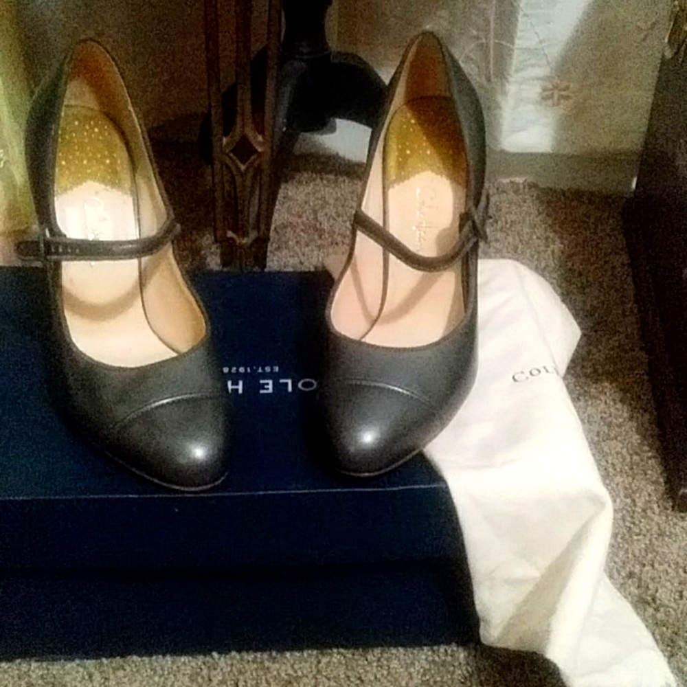 Cole Haan 9.5B luxury heels